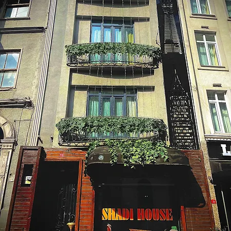 فندق Shadi House 2*