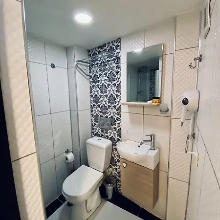 Shadi House Ξενοδοχείο 2*